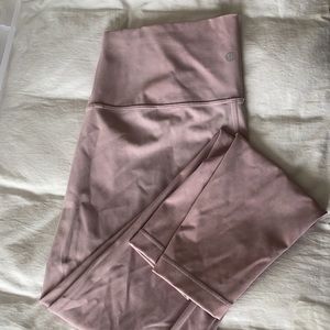 🌼Lululemon Wunder Under • 10 •